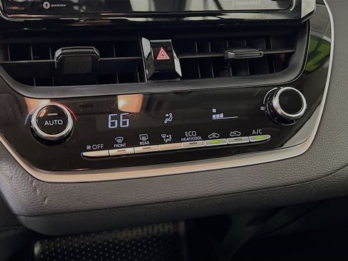 Used 2022 Toyota Corolla LE image 26