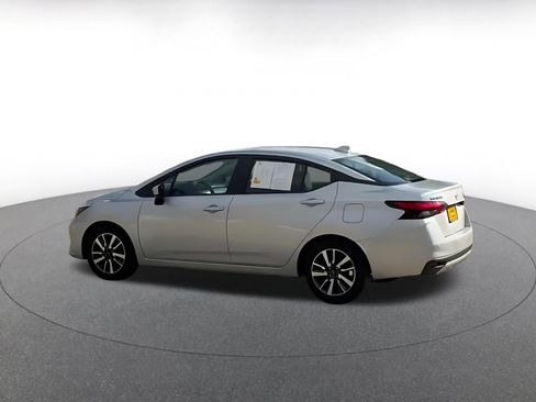 Used 2025 Nissan Versa SV FWD image 10