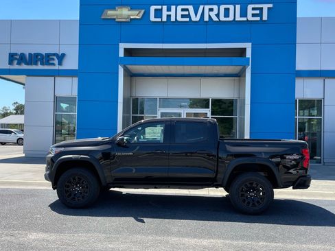 New 2026 Chevrolet Colorado Trail Boss AWD/4WD image 2
