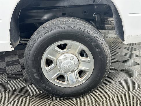 Used 2018 RAM 2500 Tradesman image 32