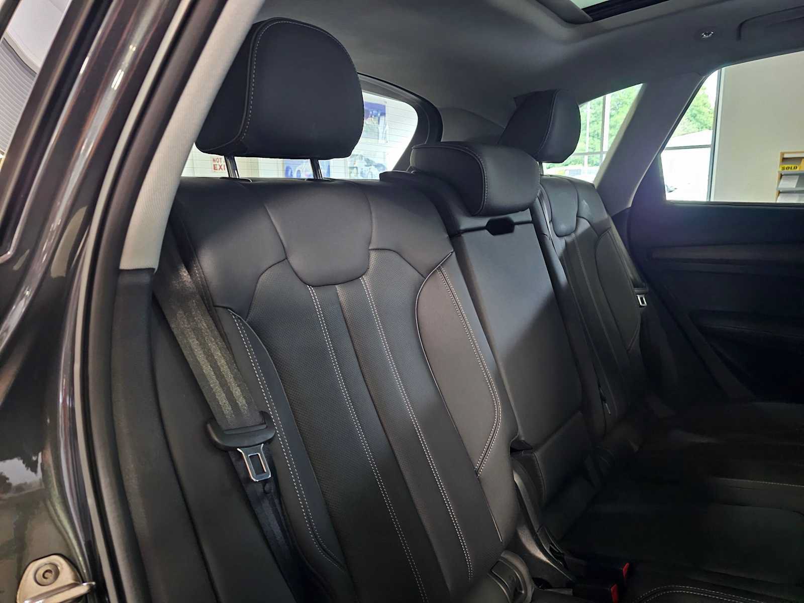 Used 2023 Audi Q5 2.0T Premium Plus w/ Premium Plus Package AWD/4WD image 13