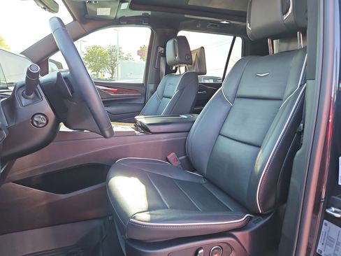 Certified 2023 Cadillac Escalade Premium Luxury w/ LPO, Floor Liner Package image 9