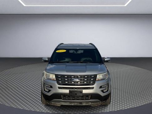 Used 2017 Ford Explorer Limited image 2