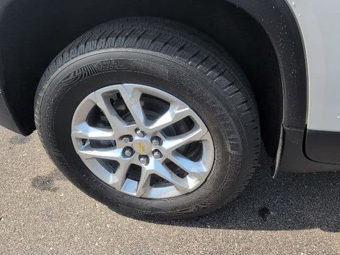Used 2019 Chevrolet Traverse LT AWD/4WD image 13