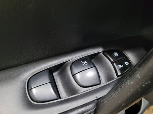 Used 2019 Nissan Rogue Sport S AWD/4WD image 27