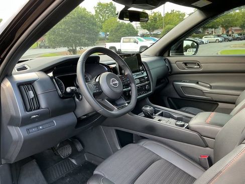Used 2023 Nissan Pathfinder Rock Creek AWD/4WD image 16