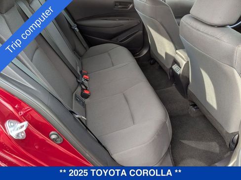Used 2025 Toyota Corolla LE image 33