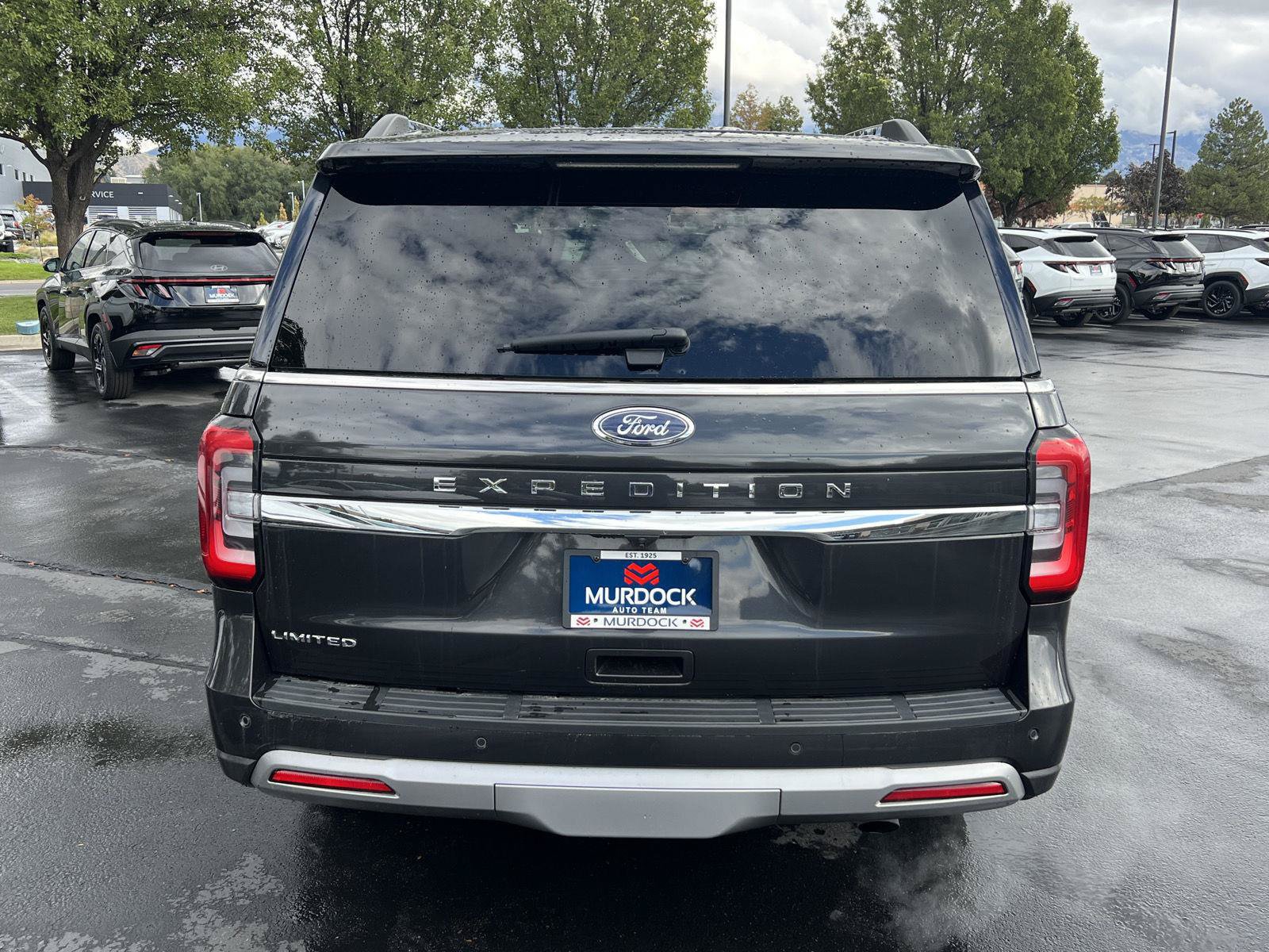 Used 2024 Ford Expedition Limited AWD/4WD image 16