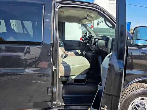 Used 2013 Chevrolet Express 3500 LT w/ LT Preferred Equipment Group image 9