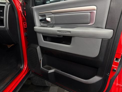 Used 2014 RAM 1500 Classic SLT AWD/4WD image 5