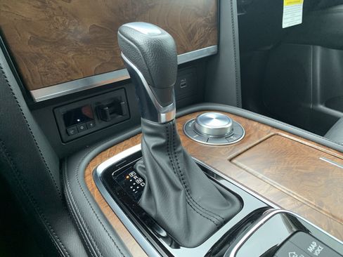 Used 2023 Nissan Armada SL w/ Captain's Chairs Package AWD/4WD image 26