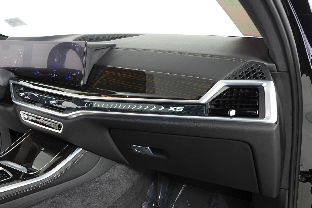Used 2024 BMW X5 sDrive40i w/ Parking Assistance Package RWD image 14