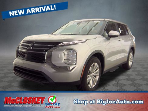 Used 2025 Mitsubishi Outlander ES AWD/4WD image 1
