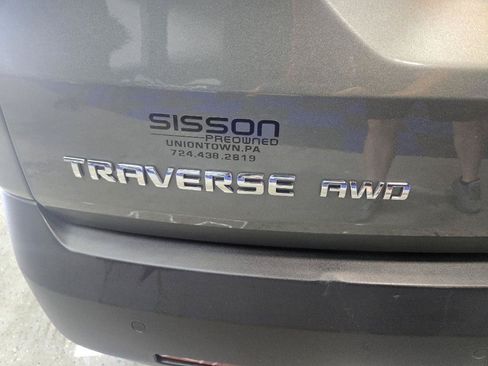 Used 2022 Chevrolet Traverse LT AWD/4WD image 19
