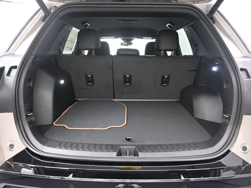 New 2026 GMC Terrain AT4 w/ Convenience Package III AWD/4WD image 20