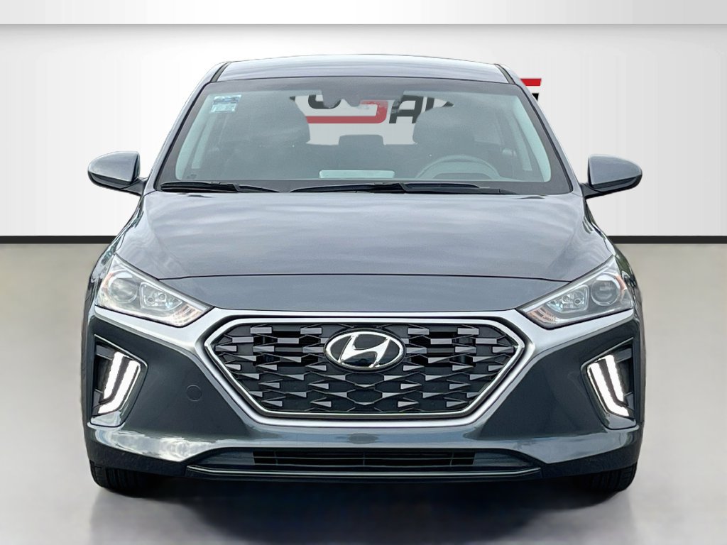 Used 2020 Hyundai Ioniq SE FWD image 2