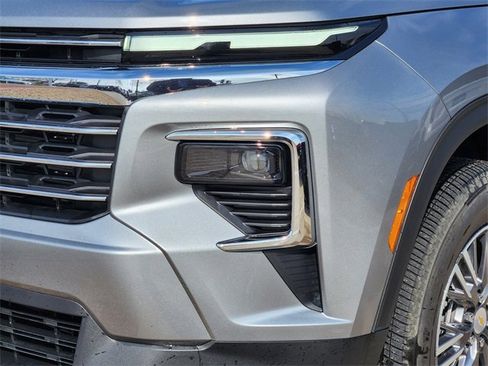 Certified 2025 Chevrolet Traverse LT image 5