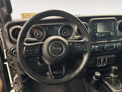 Used 2018 Jeep Wrangler Sport AWD/4WD image 13
