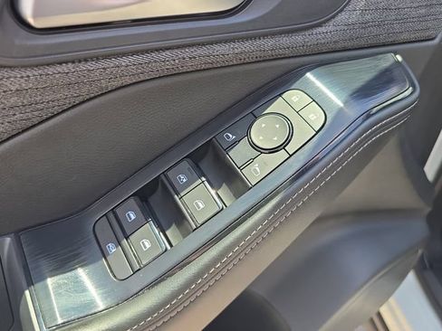 Certified 2023 Nissan Rogue SV FWD image 19