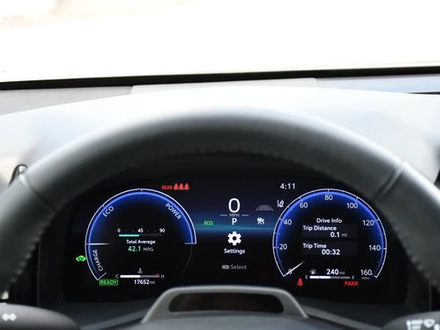 Used 2025 Toyota Camry XLE w/ Premium Plus Package FWD image 31