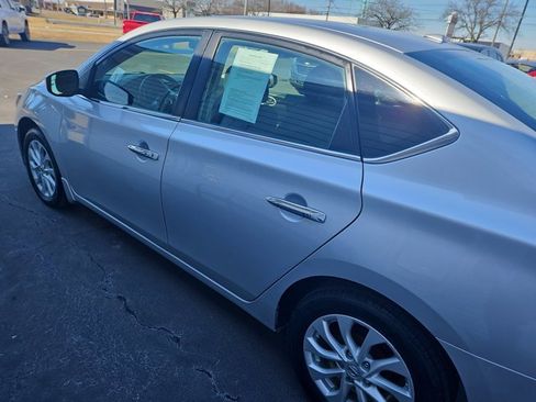 Used 2019 Nissan Sentra SV image 4