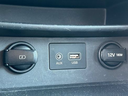 Used 2019 Hyundai Kona SE FWD image 15