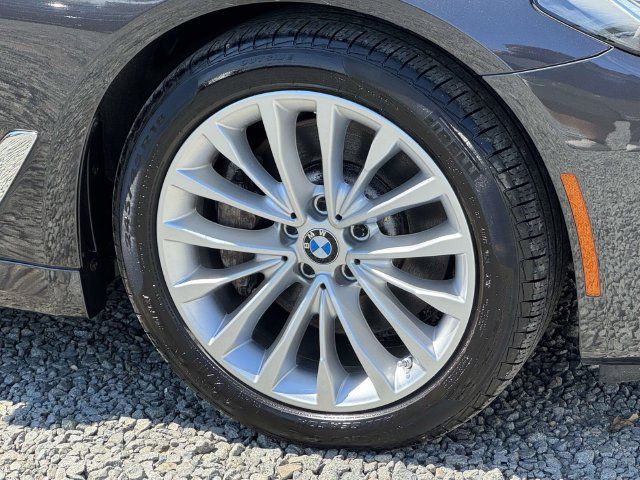 Used 2023 BMW 530i xDrive w/ Premium Package AWD/4WD image 10