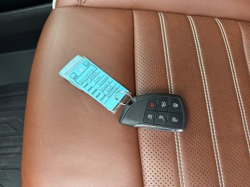 Used 2023 GMC Yukon XL Denali Ultimate image 43