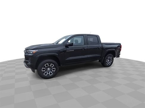 Used 2024 Chevrolet Colorado Z71 w/ Z71 Convenience Package 2 image 4