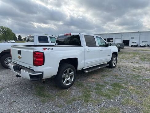Used 2018 Chevrolet Silverado 1500 LT w/ Texas Edition image 5