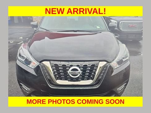 Used 2019 Nissan Kicks SR w/ SR Premium Package FWD image 1