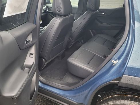 New 2026 Chevrolet Equinox LT w/ Convenience Package II FWD image 25
