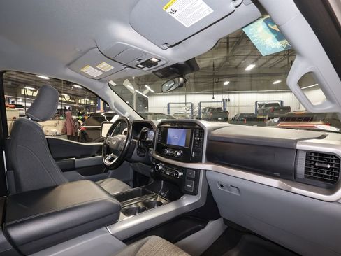 Used 2022 Ford F150 XLT w/ Equipment Group 301A Mid image 26