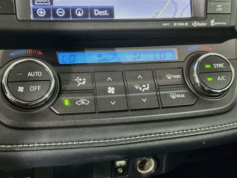 Used 2018 Toyota RAV4 XLE FWD image 24
