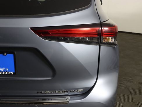 Used 2022 Toyota Highlander Platinum image 20