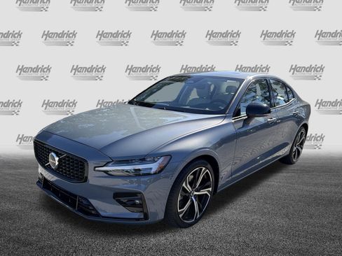 Certified 2023 Volvo S60 B5 Core image 5