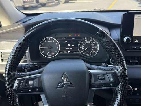 Used 2022 Mitsubishi Outlander SEL image 17