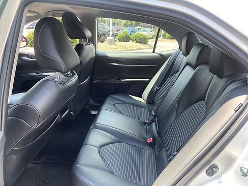 Used 2023 Toyota Camry SE FWD image 12