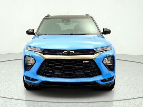 Used 2023 Chevrolet TrailBlazer RS w/ Sun and Liftgate Package FWD image 2