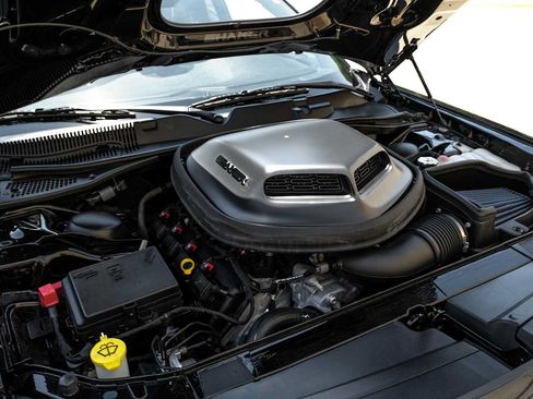Used 2022 Dodge Challenger R/T w/ Shaker Package RWD image 45