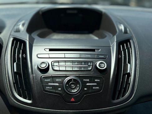 Used 2017 Ford Escape SE FWD image 21