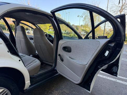 Used 1998 Saturn S-Series SL1 image 30