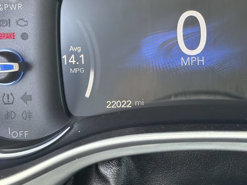 Used 2017 Chrysler Pacifica Touring Plus FWD image 31