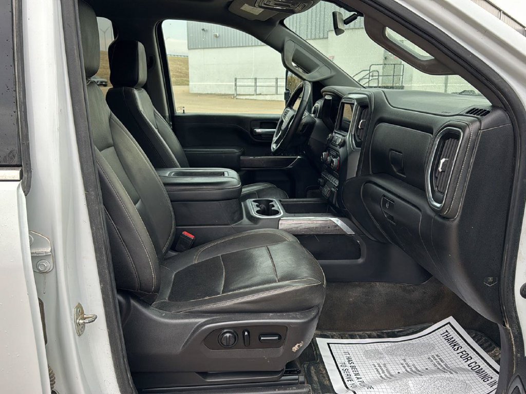 Used 2021 Chevrolet Silverado 3500 LTZ w/ LTZ Convenience Package AWD/4WD image 3