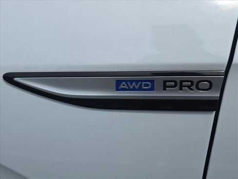 Used 2022 Volkswagen ID.4 Pro AWD/4WD image 8