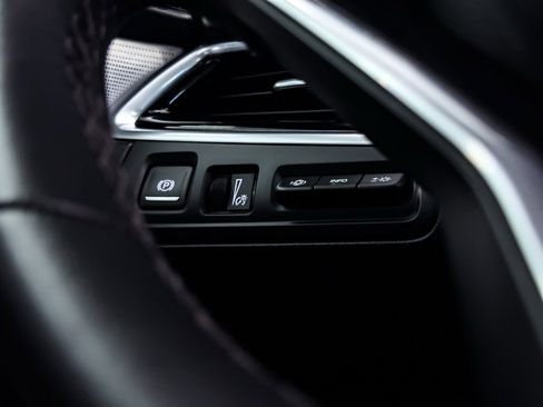 Used 2024 Cadillac XT6 Premium Luxury w/ Technology Package image 45