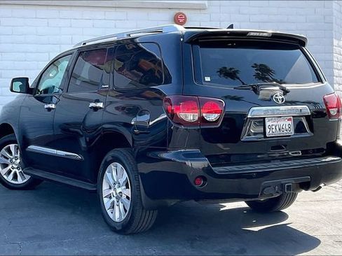 Used 2019 Toyota Sequoia Platinum AWD/4WD image 10