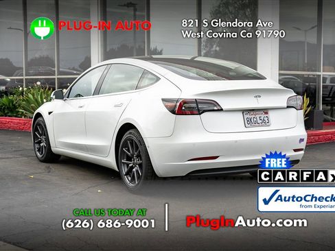 Used 2019 Tesla Model 3 Standard Range Plus image 2