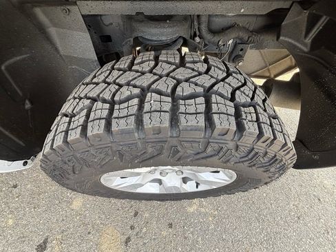 Used 2023 RAM 1500 Big Horn image 10