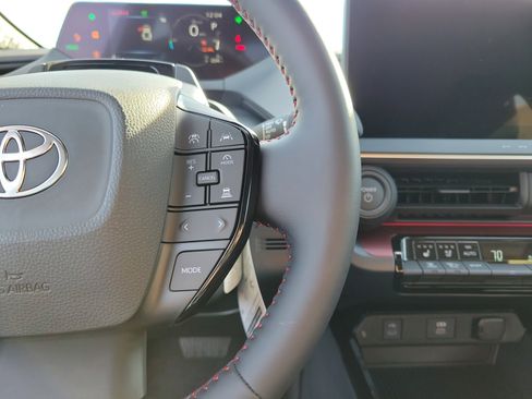 New 2026 Toyota Prius Plug-In Hybrid FWD image 24